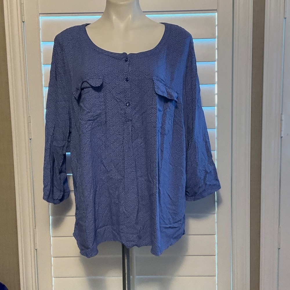 Elegant Blue Blouse with Button Detail